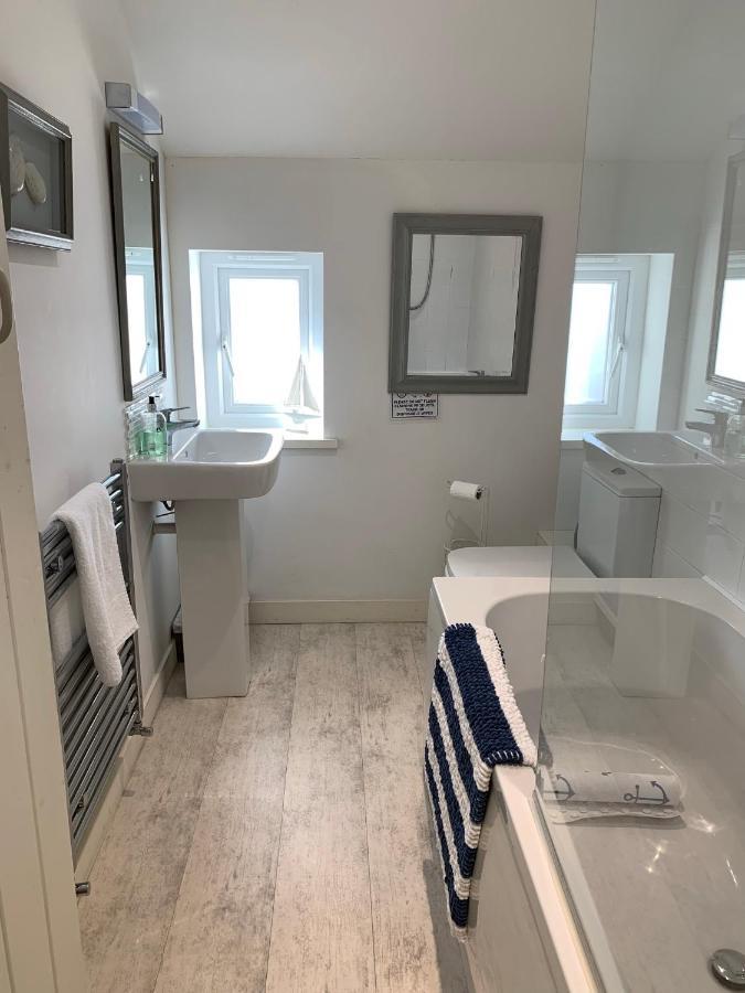 Little Karenza Is The Perfect Cornish Getaway Villa Saint Anthony Exteriör bild